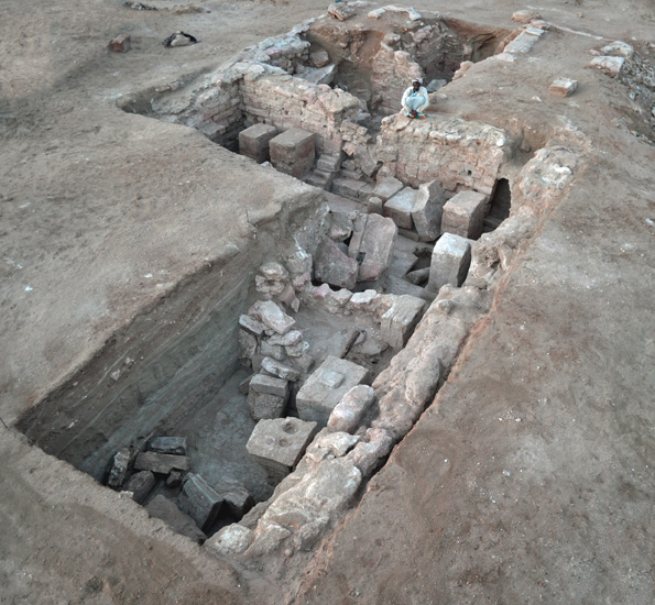 overzicht putten met tempel en hof